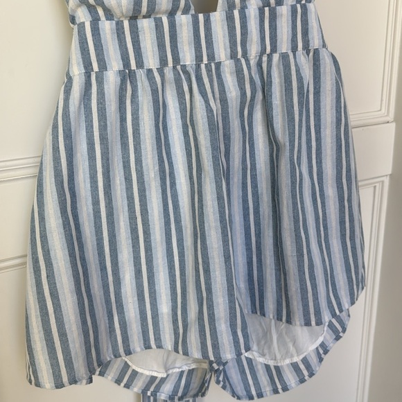 MAJORELLE Callie Romper in Blue Chambray Seersucker Revolve Women’s Medium - Picture 4 of 16